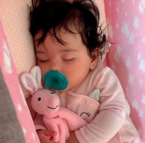my niece sleep comfortably during her teething fever ,follow my gudence